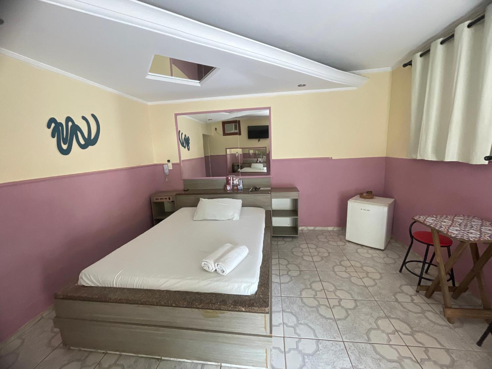 Lux Motel โอลัมบรา ภายนอก รูปภาพ